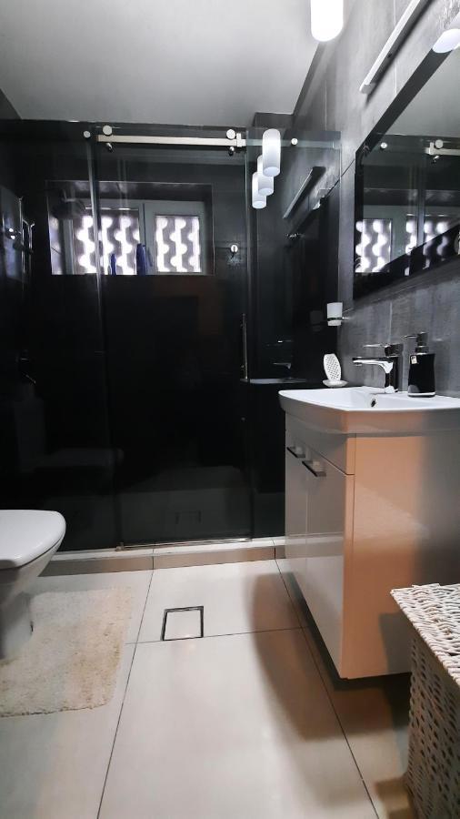Stan Na Dan Apartman D Lux Jacuzzi Κραγκούγιεβατς Εξωτερικό φωτογραφία