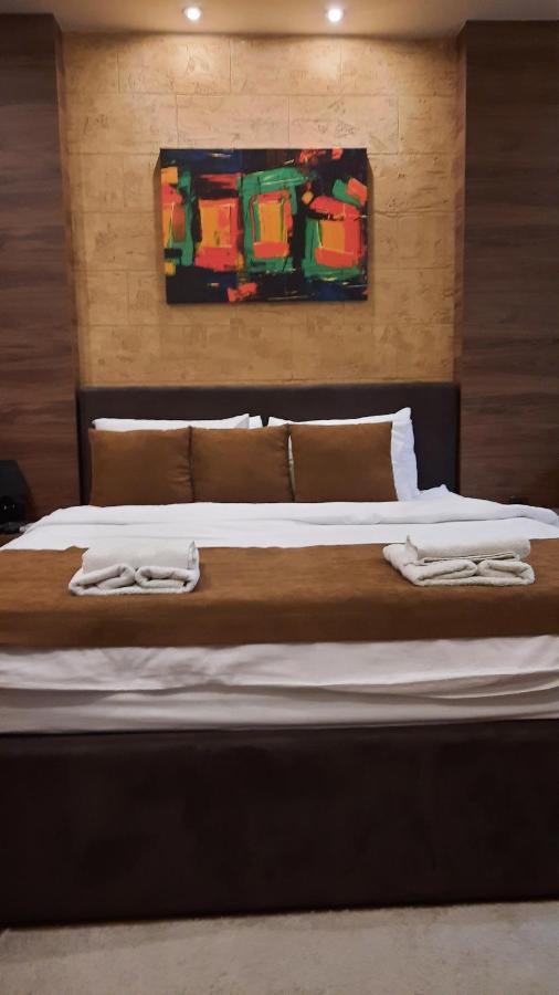 Stan Na Dan Apartman D Lux Jacuzzi Κραγκούγιεβατς Εξωτερικό φωτογραφία