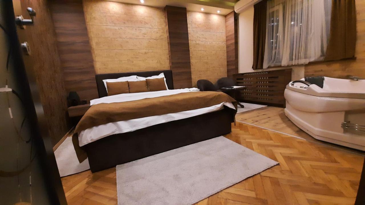 Stan Na Dan Apartman D Lux Jacuzzi Κραγκούγιεβατς Εξωτερικό φωτογραφία