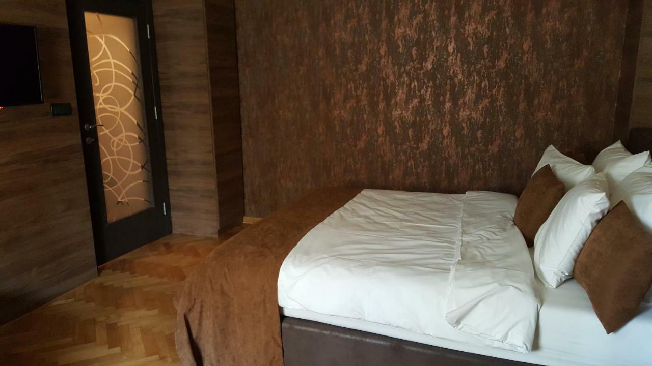 Stan Na Dan Apartman D Lux Jacuzzi Κραγκούγιεβατς Εξωτερικό φωτογραφία