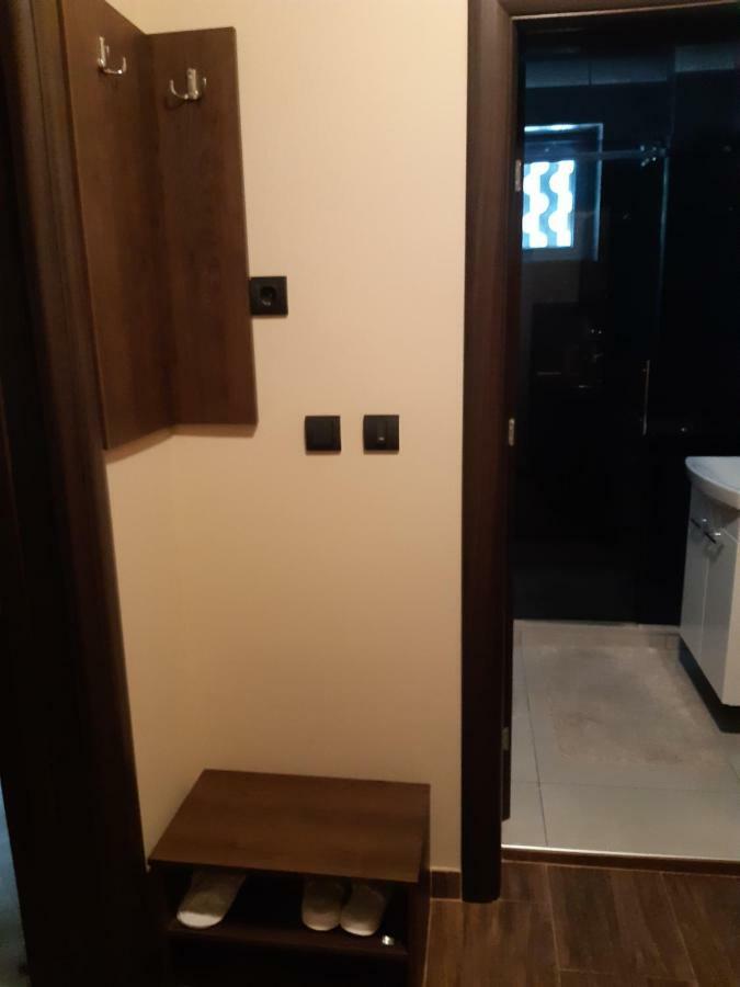 Stan Na Dan Apartman D Lux Jacuzzi Κραγκούγιεβατς Εξωτερικό φωτογραφία