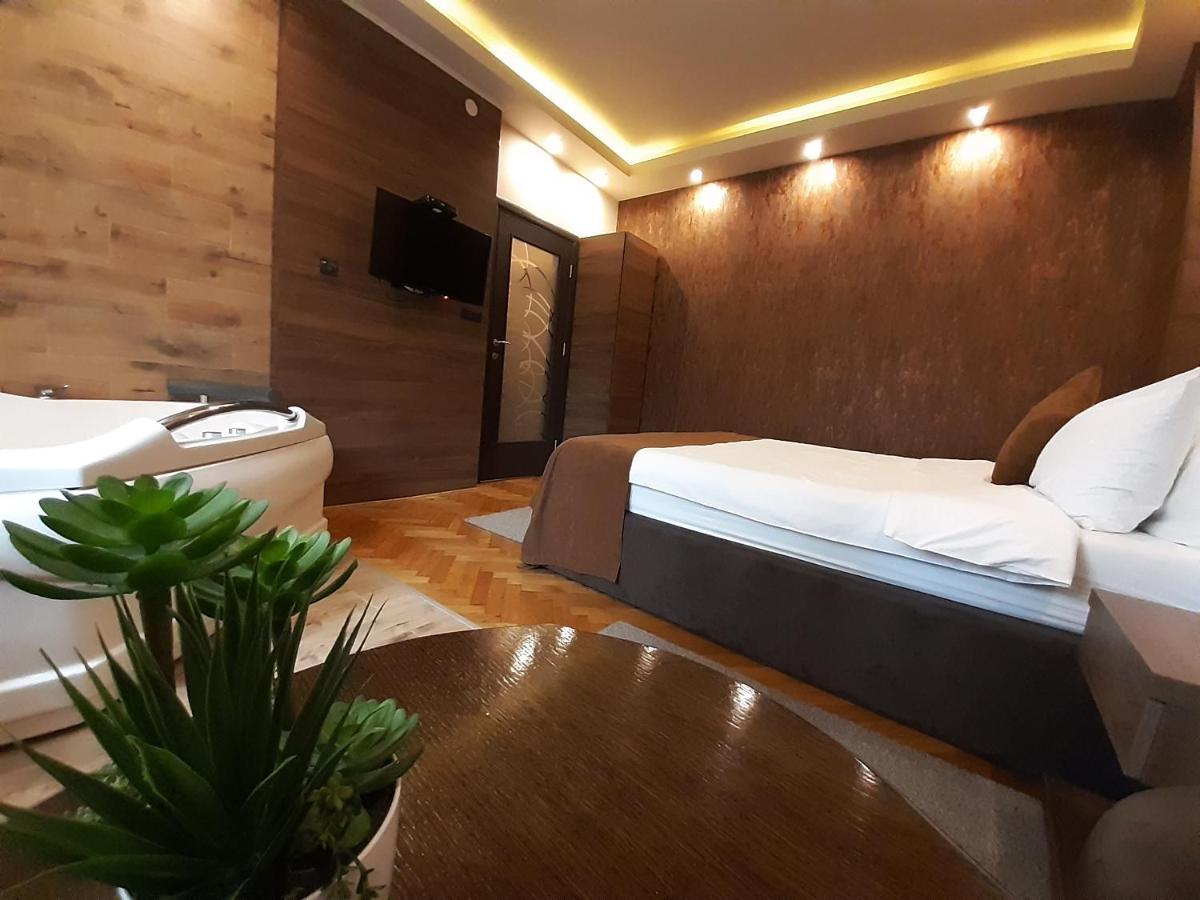 Stan Na Dan Apartman D Lux Jacuzzi Κραγκούγιεβατς Εξωτερικό φωτογραφία